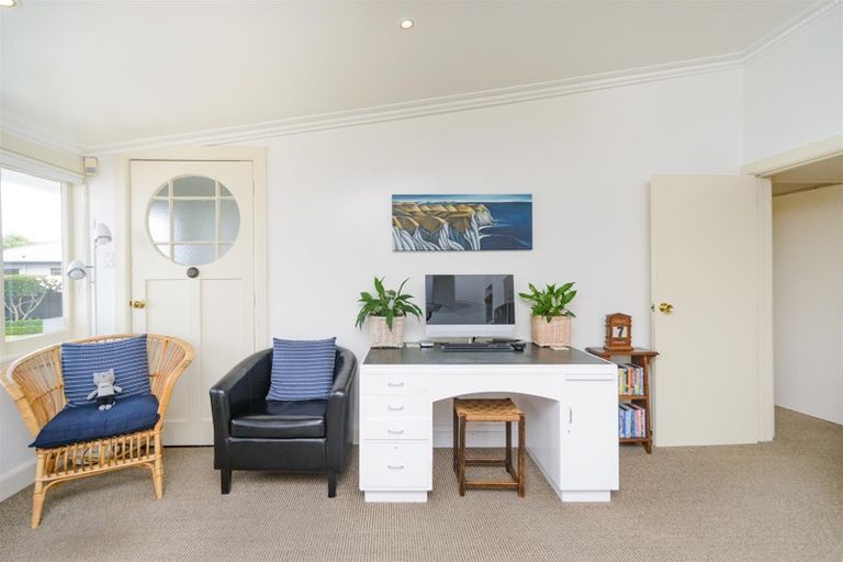 Photo of property in 23 Follett Street, Marton, 4710