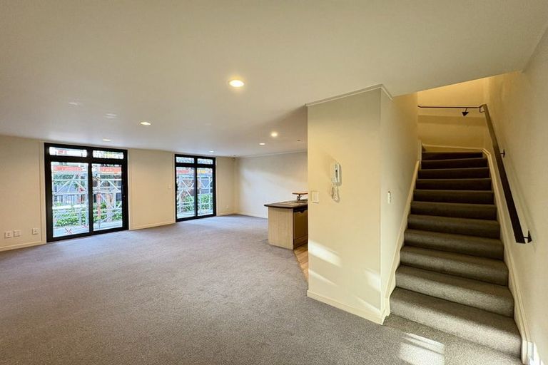 Photo of property in Mendosa Terraces Apartments, 29/9 Ebor Street, Te Aro, Wellington, 6011