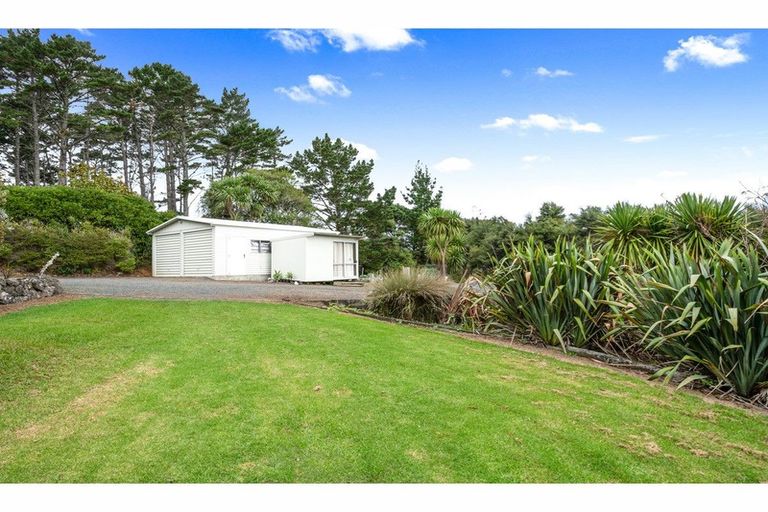 Photo of property in 80 Puke Road, Kumeu, 0891