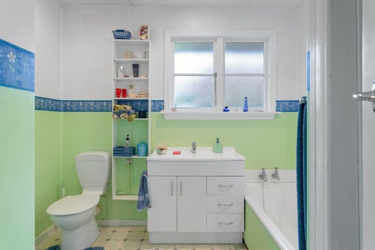 Photo of property in 10 Clayton Road, Amberley, 7410