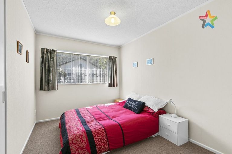 Photo of property in 4/169 Whites Line East, Waiwhetu, Lower Hutt, 5010