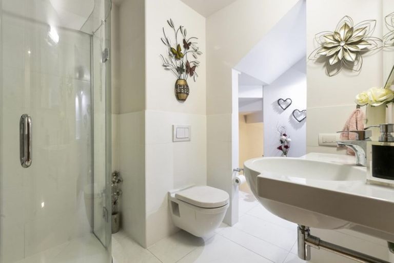 Photo of property in 7/6 Marine Parade, Mount Maunganui, 3116