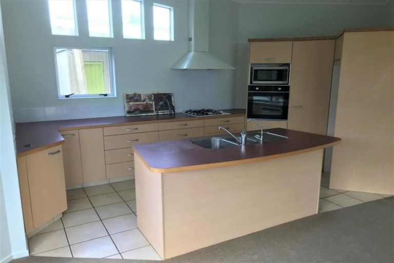 Photo of property in 4a Rahui View, Oakura, 4314