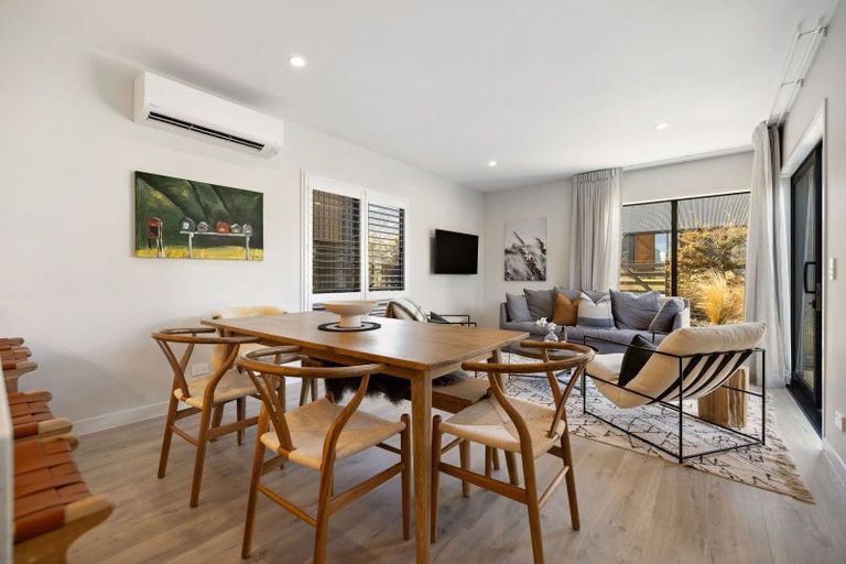 Photo of property in 9 Mulholland Drive, Jacks Point, 9371