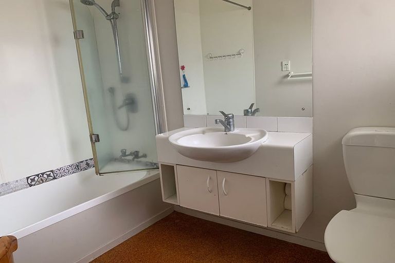 Photo of property in 136 Prince Regent Drive, Half Moon Bay, Auckland, 2012