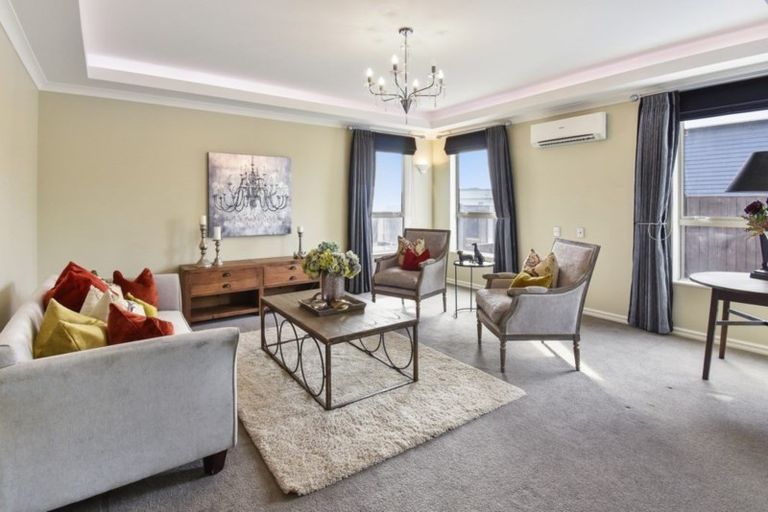 Photo of property in 15 Bejoy Rise, East Tamaki Heights, Auckland, 2016