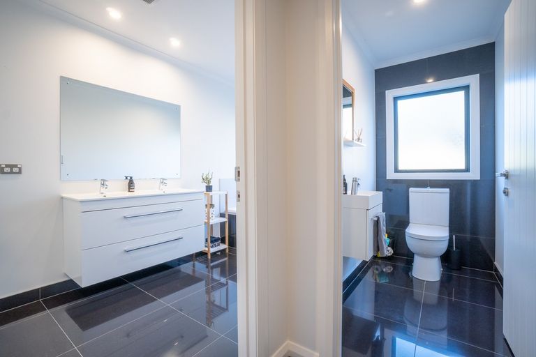 Photo of property in 121 Atawhai Road, Fitzherbert, Palmerston North, 4410