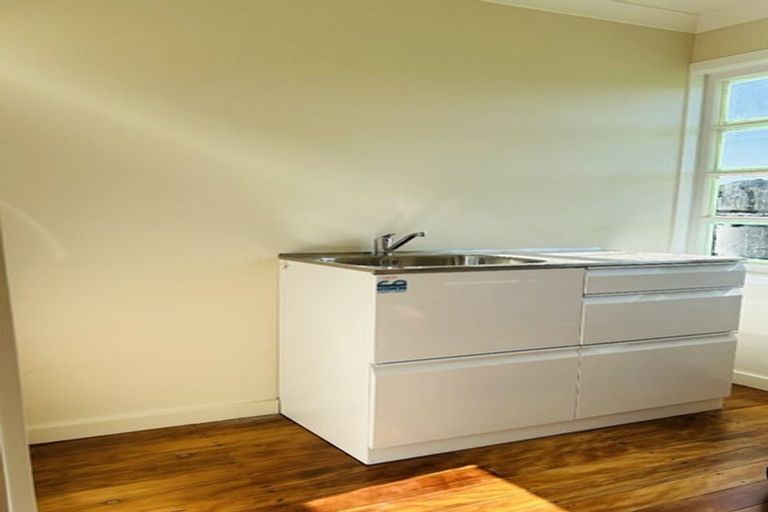 Photo of property in 184 Paparoa Station Road, Paparoa, 0571