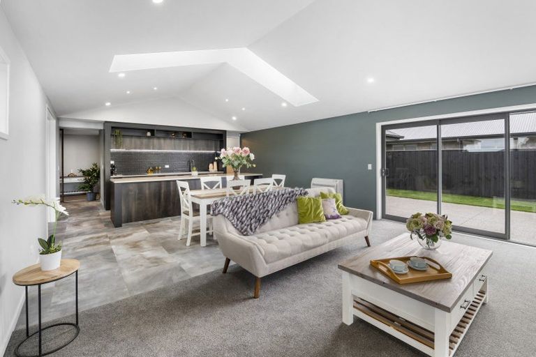 Photo of property in 159 Shillingford Boulevard, Rolleston, 7615