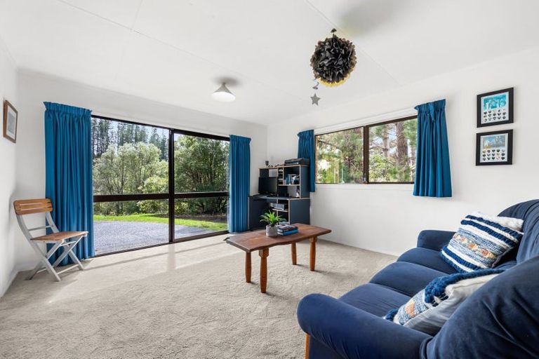 Photo of property in 70 Kaitoke Loop, Kaitoke, Upper Hutt, 5018