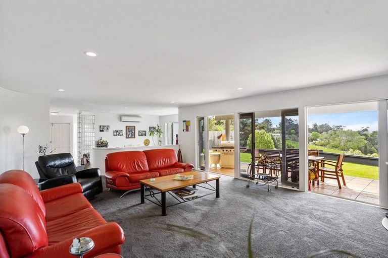 Photo of property in 62 Christian Road, Swanson, Auckland, 0614