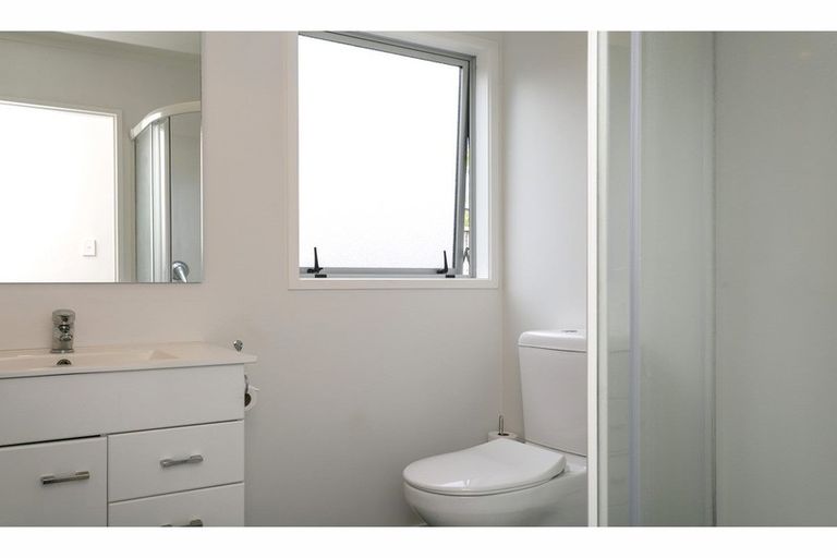 Photo of property in 35 Otupai Street, Two Mile Bay, Taupo, 3330