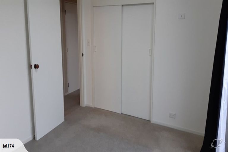 Photo of property in 15 South Road, Kensington, Dunedin, 9011