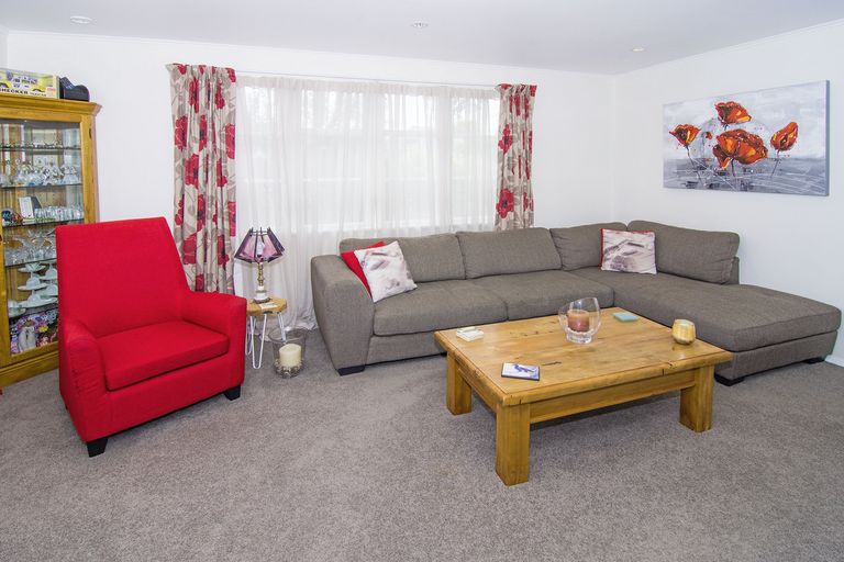 Photo of property in 3 Montgomery Place, Lansdowne, Masterton, 5810