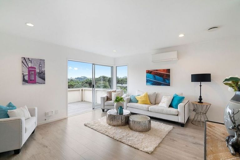 Photo of property in 1/24 Bonito Place, Bayview, Auckland, 0629