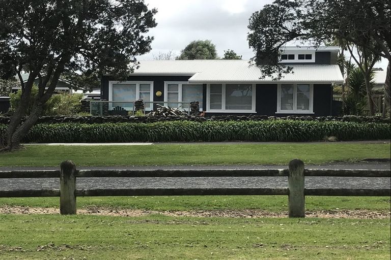 Photo of property in 1 Dorset Street, Opunake, 4616