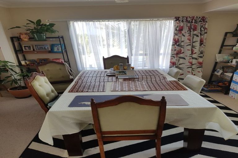 Photo of property in 96 Langana Avenue, Browns Bay, Auckland, 0630