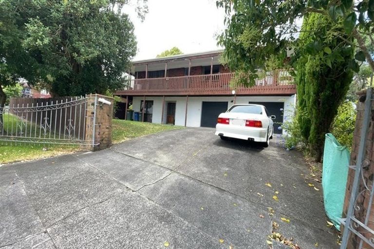 Photo of property in 35 Kirby Street, Glendene, Auckland, 0602