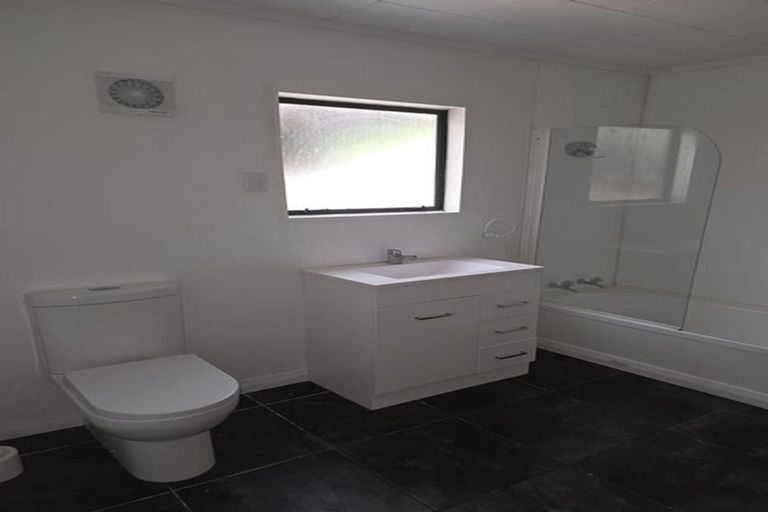 Photo of property in 20 Kerkwall Drive, Naenae, Lower Hutt, 5011