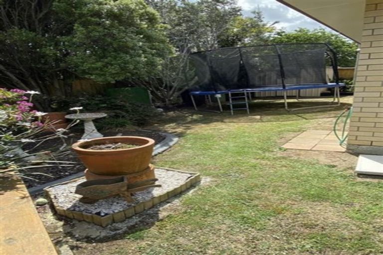 Photo of property in 39 Blackwood Drive, Wattle Downs, Auckland, 2103