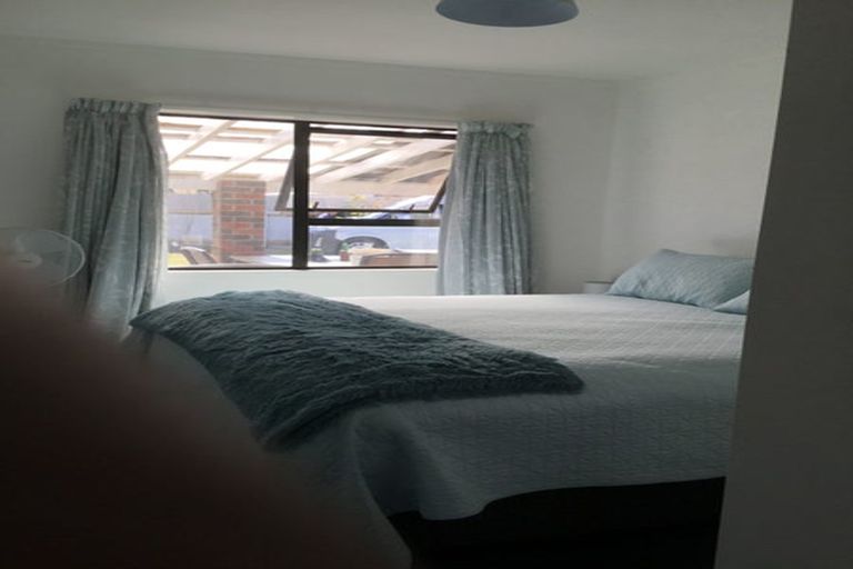 Photo of property in 5 Colenso Place, Otaki Beach, Otaki, 5512