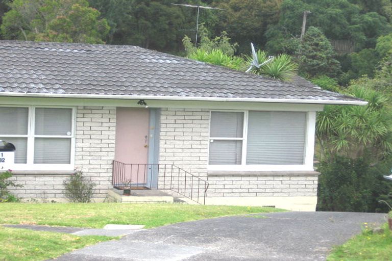 Photo of property in 1/32 Segedin Place, Glenfield, Auckland, 0629