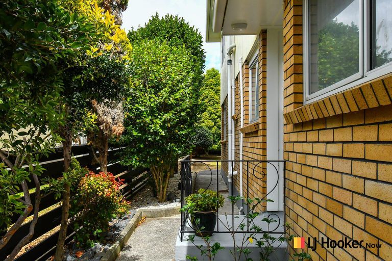 Photo of property in 5 Carbery Place, Manurewa, Auckland, 2102