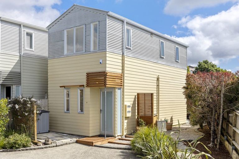 Photo of property in 31 Albionvale Road, Glen Eden, Auckland, 0602
