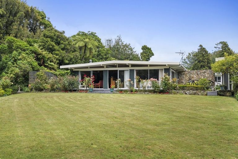 Photo of property in 12 Totara Terrace, Inglewood, 4330