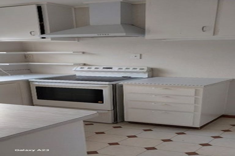 Photo of property in 8/218 Onepu Road, Lyall Bay, Wellington, 6022