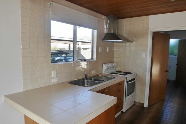 Photo of property in 32 Grants Road, Papanui, Christchurch, 8053