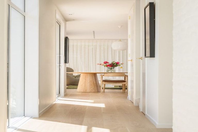 Photo of property in 17 Pitau Road, Mount Maunganui, 3116