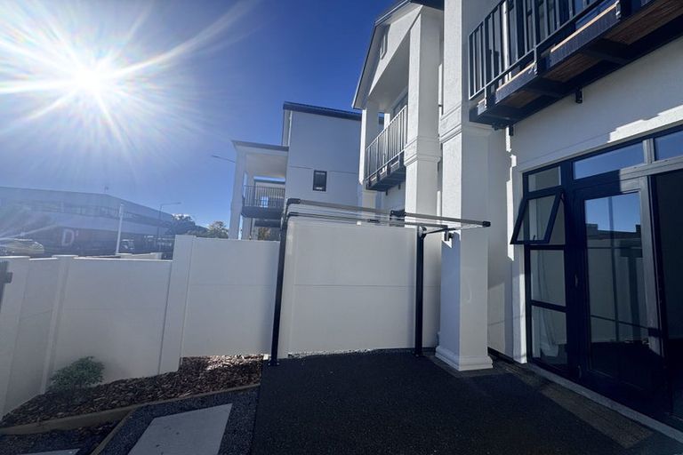 Photo of property in 100 Peterborough Street, Christchurch Central, Christchurch, 8013