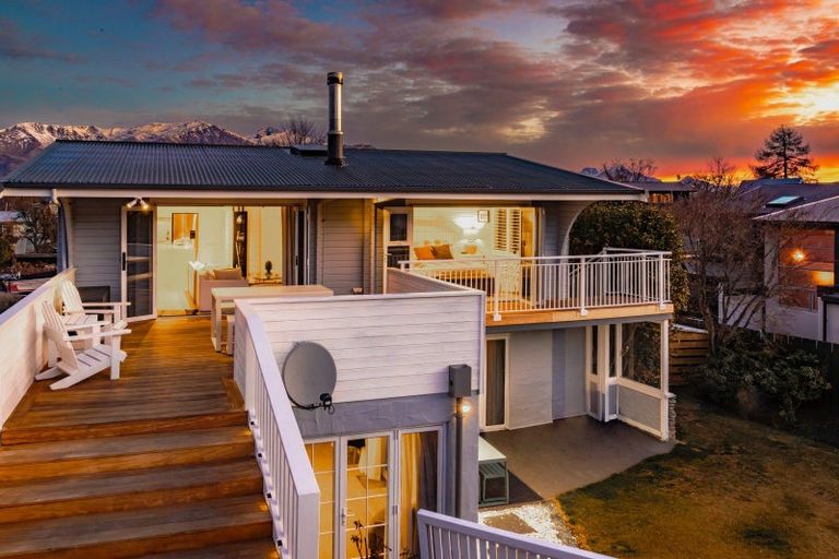 Photo of property in 13 Argyle Place, Arrowtown, 9302