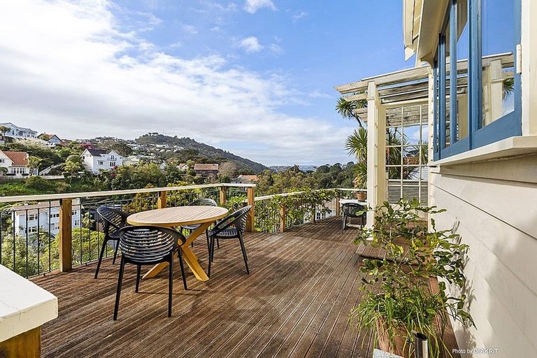 Photo of property in 8 Kowhai Road, Kelburn, Wellington, 6012