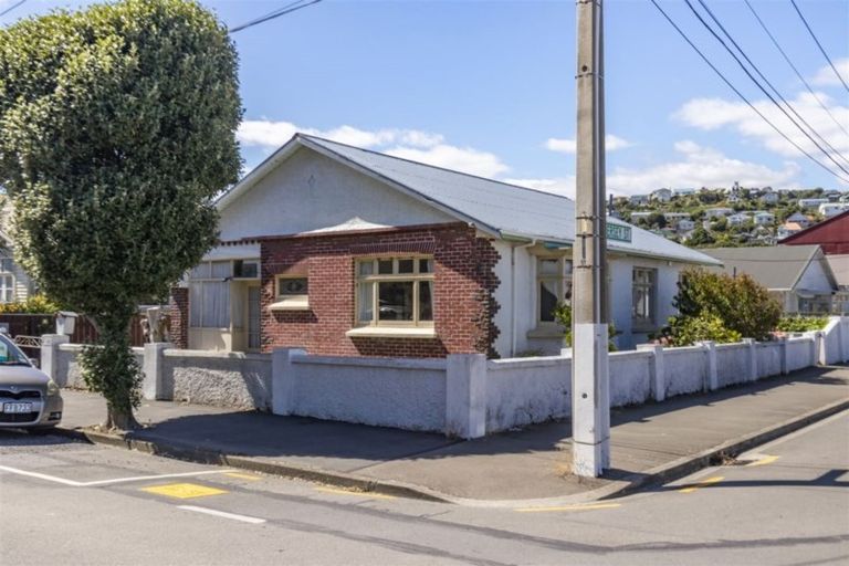 Photo of property in 41 Derwent Street, Island Bay, Wellington, 6023