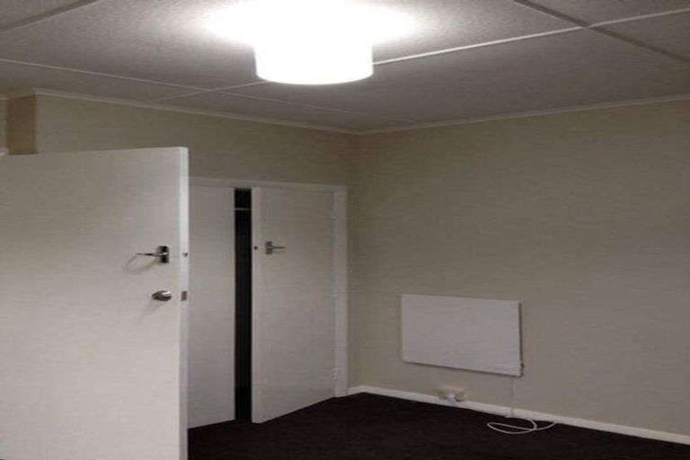 Photo of property in 86 Black Rock Road, Newlands, Wellington, 6037