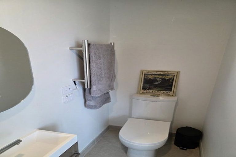 Photo of property in 9/43 Yeovil Road, Te Atatu Peninsula, Auckland, 0610