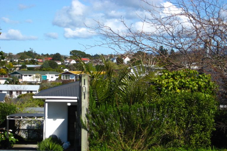 Photo of property in 101 Clawton Street, Westown, New Plymouth, 4310