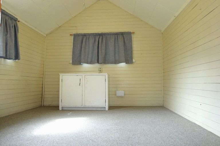 Photo of property in 21 Dewe Terrace, Foxton Beach, Foxton, 4815