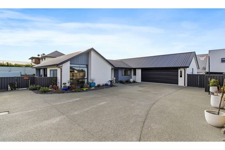 Photo of property in 54 Meadowstone Street, Gleniti, Timaru, 7910