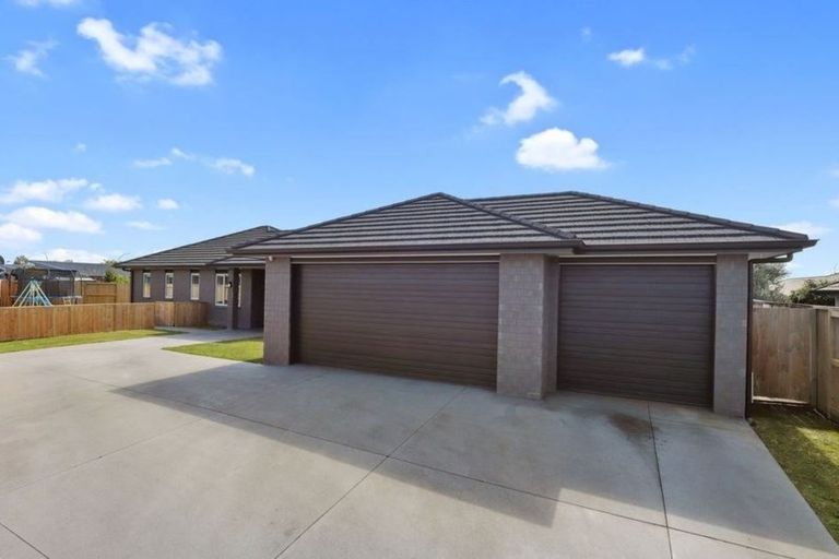 Photo of property in 92 Farringdon Avenue, Rototuna North, Hamilton, 3210