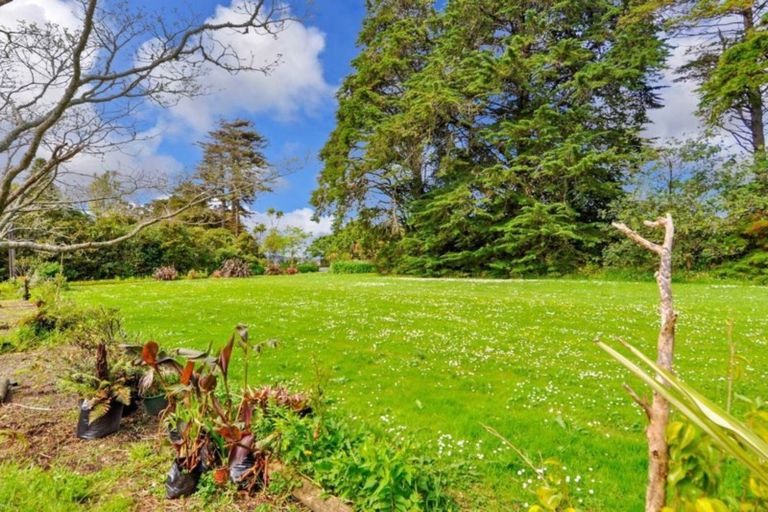 Photo of property in 108 Station Road, Kumeu, 0891