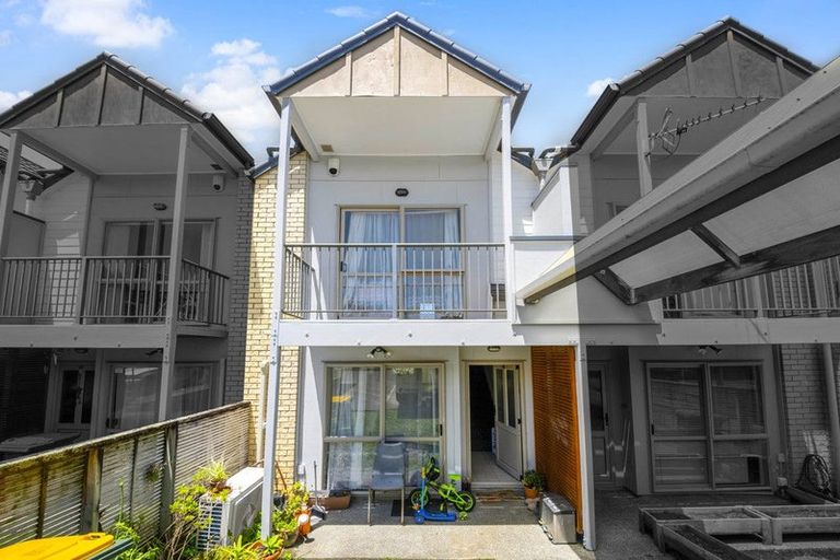 Photo of property in 18/94 Glengarry Road, Glen Eden, Auckland, 0602