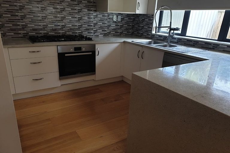 Photo of property in 14 Nandi Lane, Ranui, Auckland, 0612