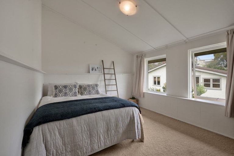 Photo of property in 24 Sylvan Avenue, Northcote, Auckland, 0627