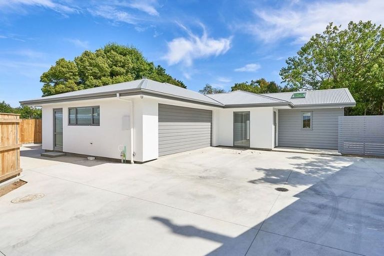 Photo of property in 5a Woodstock Place, Hokowhitu, Palmerston North, 4410