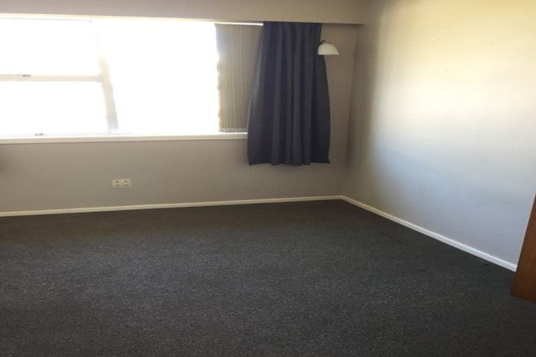 Photo of property in 8 Evelyn Place, Welbourn, New Plymouth, 4310