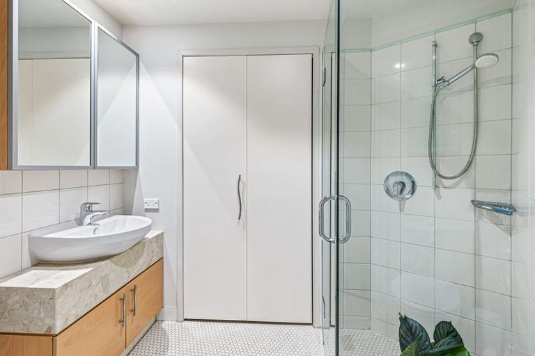 Photo of property in 510/11 Tamariki Avenue, Kelston, Auckland, 0602
