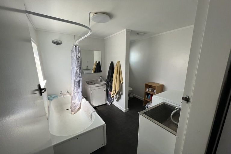 Photo of property in 18 Tamar Street, Island Bay, Wellington, 6023